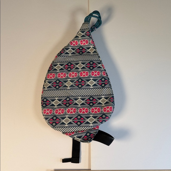 Kavu Mini Geometric Sling Bag in Pink, Navy, White - Picture 5 of 8